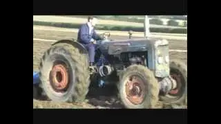 Roadless Fordson Major 4wd with 7ft Disc Harrow