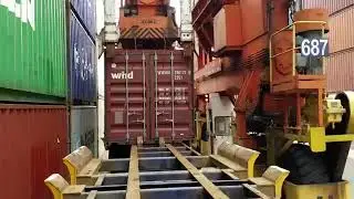 Shipping luggage 