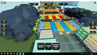 играю в Strongman Simulator в роблоксе