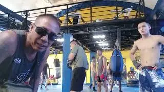 PUNCH MITTS WITH DARYL TEAM MAGA 1991 EL TIGRE BOXING STABLE MANDALUYONG CITY!!