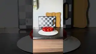 Rethink Cherry Tomato Cutting #kitchen #tomato #cherrytomatoes