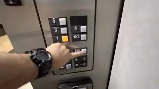 Elevator Autumn Road Plaza