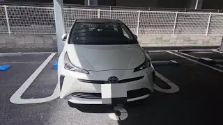 2016 Toyota Prius Interior Filmed in Japan