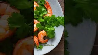 Anne Burrell&rsquo;s Shrimp Scampi with Garlic Butter Sauce