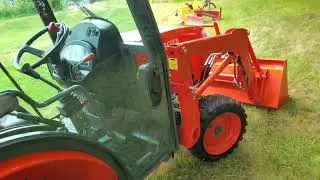 b30301 NICE Kubota B3030 Tractor Running with Loader, Tiller, Post Hole Digger, Rear Blade & Box