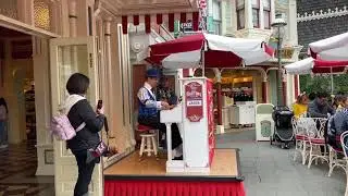 Jolly Holiday - Main Street Piano Player