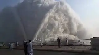 Tarbela dam touch the dead level | gates open| dangerous alarm on