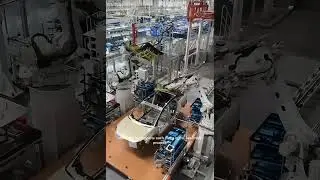 How to install a car sunroof with absolute precision using 🅰️🅱️🅱️ robots 👇