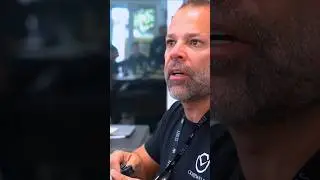 &iexcl;Trajo un reloj de $250K con diamantes FALSOS!