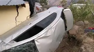 Blue Security Tactical Officer in car  chase with 5 suspects
