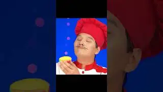 Chef decorando donuts.