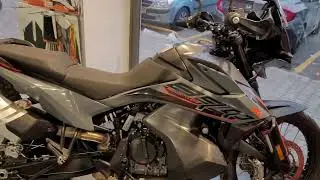 istanbul turkey🇹🇷 sports bike🏍🏍 showroom indians bikes in istanbul😵full video upload by tomorrow
