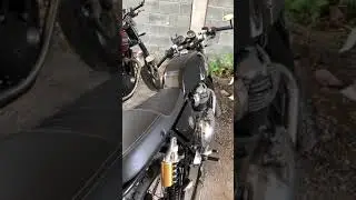 Triumph Speed Twin 1200 and Royal Enfiled Continental GT 650