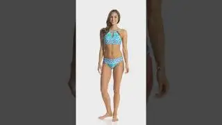 La Blanca All In The Mix DElux Bikini Top (D/DD/E Cup) | SwimOutlet.com