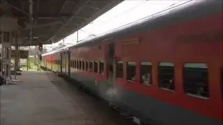 First Run of LHB 11071 KAMAYANI EXPRESS from Mumbai to Varanasi...Indian Railways!