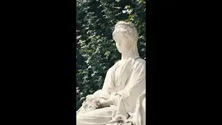 Exploring Vienna's Volksgarten & Empress Sisi Monument! ⛲✨
