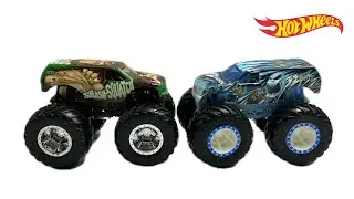 Hotwheels Monster Trucks | Demolition Doubles : Smash-squatch vs 32 Degrees
