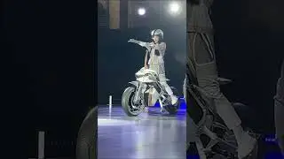 World's First Self-Balancing Bike