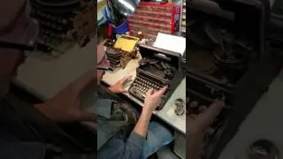 How to change a ribbon on a Royal Typewriter.