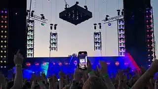 Cage The Elephant (Rainbow) Live