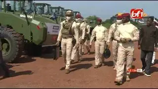Faso Mêbo: le Cpt Ibrahim Traoré remet plus de 700 engins afin de booster les travaux sur le terrain