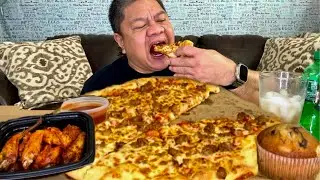 Vlog#:212 LITTLE CAESARS PIZZA + BUFFALO WINGS + BLUEBERRY MUFFIN | MUKBANG