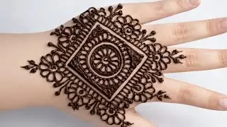 Красивый узор мехенди на тыльной стороне ладони 😍узор мехенди на тыльной стороне ладони 🌿узор мех...