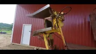 New Holland 1033 video for the balewagon FB group