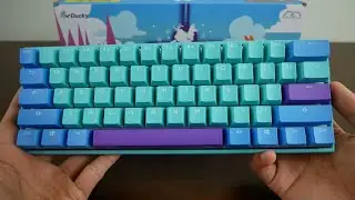 Unboxing the NEW Ducky x MK Frozen Llama Mecha Mini V2