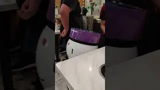 We Met Peanut the Robot Server at U & Me Revolving Hot Pot Orlando #shorts