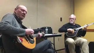 Backing of traditional Irish reels on bouzouki and mandola