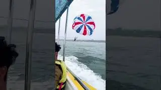 Paragliding in GOA 🪂 II#YOUTUBESHORTS#GOAVLOGS#CANDOLIMBEACHGOA#THEMAHALIVLOGGERS