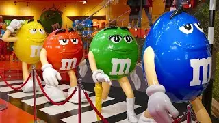 What's inside 🍫 M&M's World London Biggest Store Tour in 4K! 