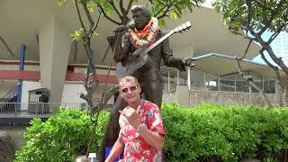 Blue Hawaii - No WOKE Company! Claudius Fabig pr&auml;sentiert die premium Serie bei Elvis in Oahu!