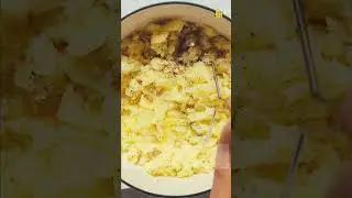 Thanksgiving Essential: Creamy Garlic Mashed Potatoes! 🦃🥔