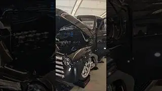 Пикап Chevrolet 1949 года на выставке World of Wheels 2026 #классическиегрузовики #рестайлинг #ст...