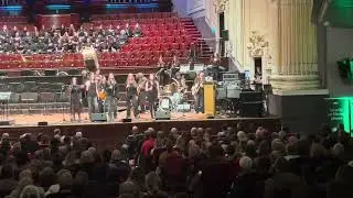 @ESREOfficial ESRE perform This is the Kit&rsquo;s &lsquo;Earthquake&rsquo; for Childline.