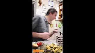Кушаем кашку пшёнку на завтрак с друзьями