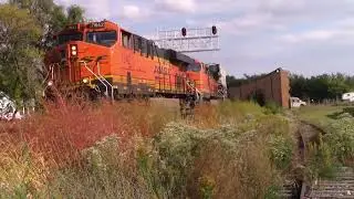 BNSF Z-CHCPTL4 Swings Around the Curve in Rochelle, IL - Aurora Subdivision!!