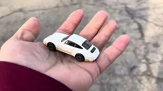 В понедельник утром в магазине Dollar Tree компания Playdays Collectibles занималась поиском маши...