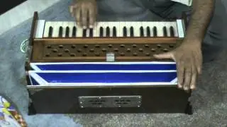 BUY HARMONIUM~PETI~BAAJA~3&frac14; OCTAVES, 39 KEY, DOUBLE FOLD BELLOW~BASS/MALE~440 Hz