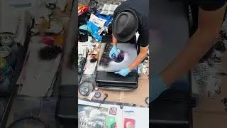 Уличный художник из Рима разрисовал мой чемодан за 15 евро!! 🤯