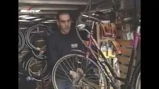 Mobiele fietsenmaker Giovanni bij Hart van Nederland