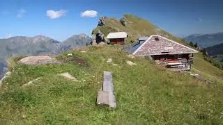 Wandelend naar de Grathütte