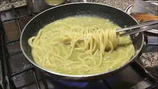 Spaghetti con l'acqua dei gambi delle cime di rapa (videoricetta n° 1068)