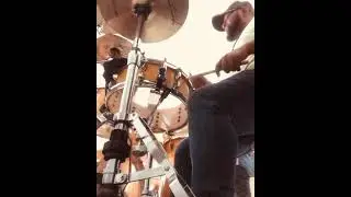 Wooow!!!watch this nice Rhythm by Peter pana ,,arrangement on a recording session enjoy🎧