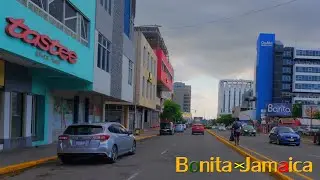 Driving Down Knutsford Blvd
