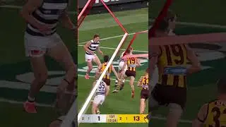 【2025年AFL準決勝】FWのタックルからゴールがうまれる #オーストラリア #キック #タックル #ゴール #準決勝 #afl #オーストラリアンフットボール #スポーツ