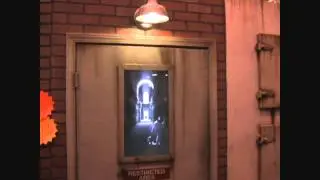 The Asylum Door Haunted House Animatronic Halloween Illusion