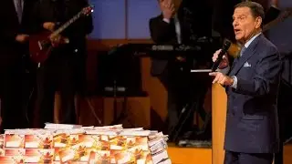 Kenneth Copeland - Faith in the promises of God